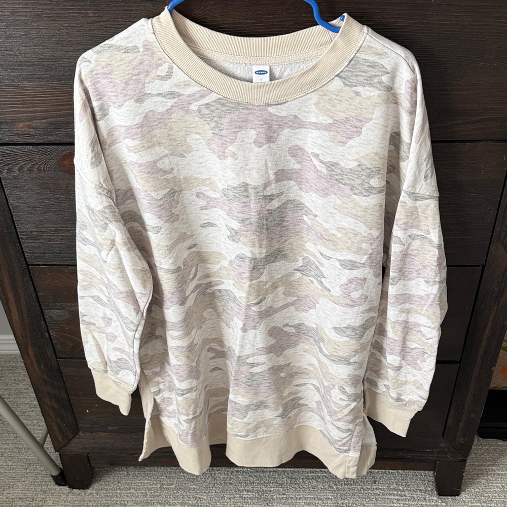 Old Navy Camouflage Sweatshirt - Cream and Gray